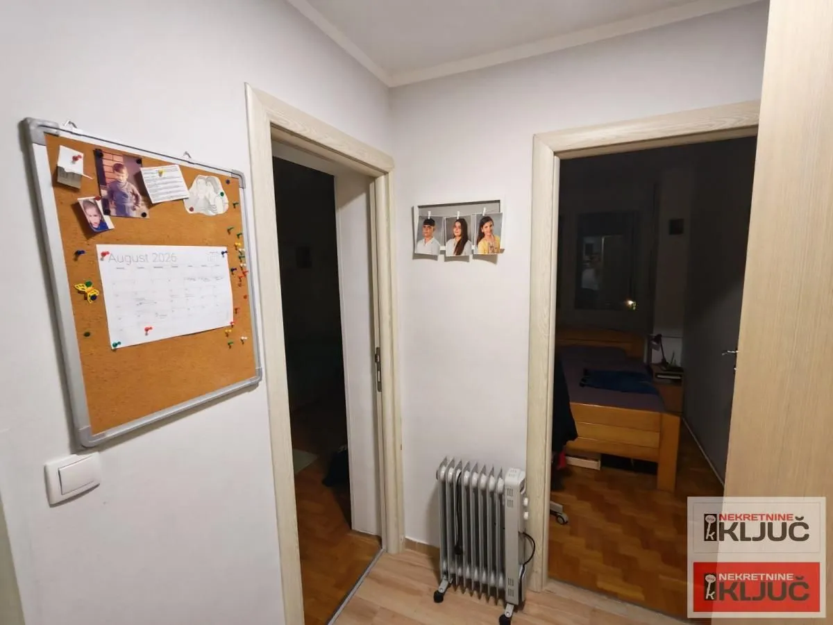 Prodaja, trosoban stan, 71m², Novo naselje, Novi Sad