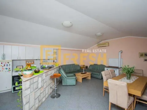 Izdavanje, kuća, 450m², Zabjelo, Podgorica - image 23