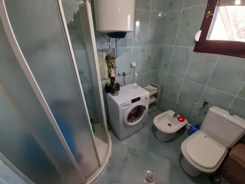 Sale, house, 200m², Vezirov Most, Podgorica - image 3