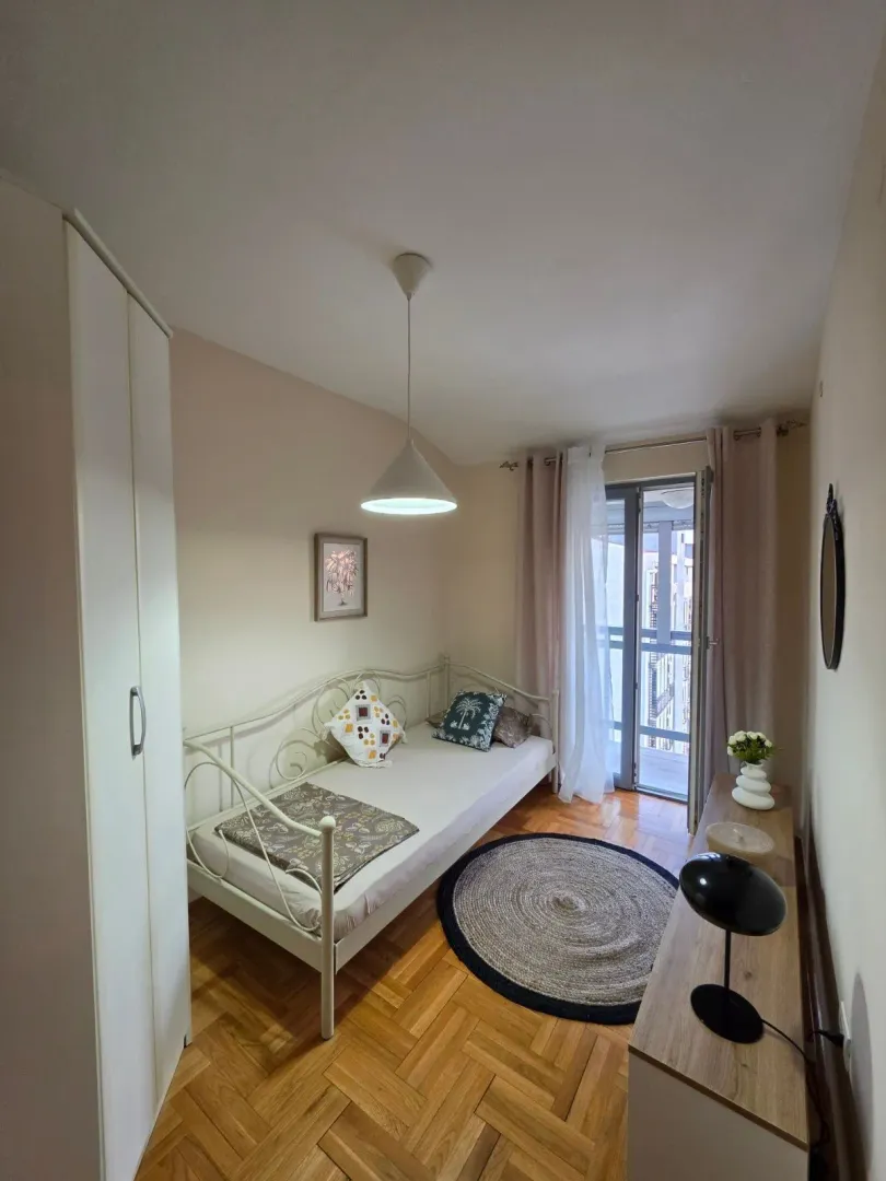 Izdavanje, dvosoban stan, 65m², City Kvart, Podgorica