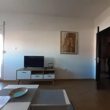 Rent, one bedroom apartment, 50m², City Kvart, Podgorica - image 12
