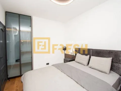 Izdavanje, dvosoban stan, 74m², Centar, Podgorica - image 10