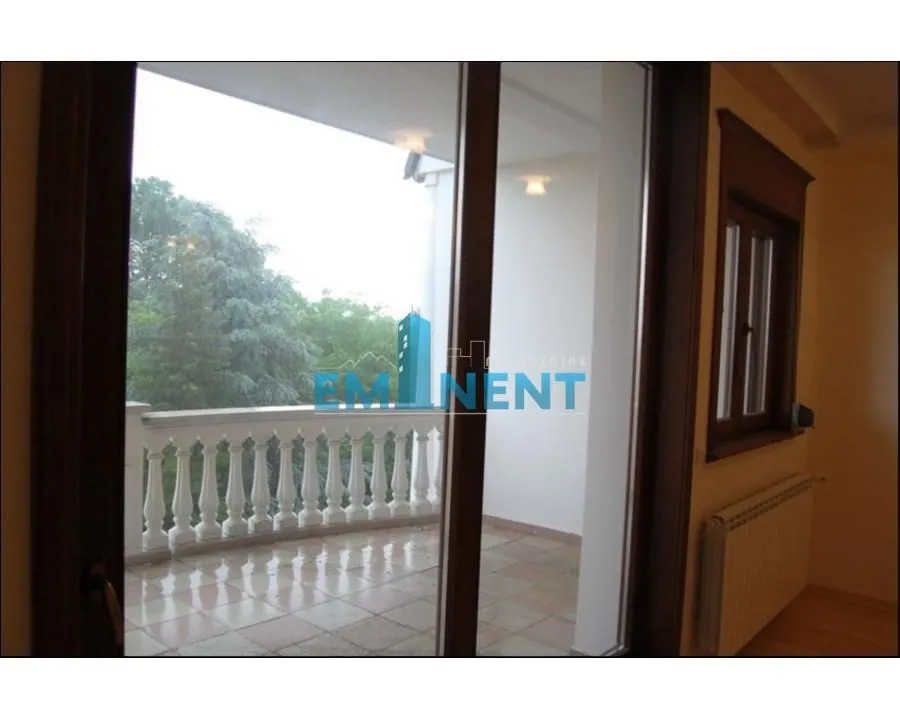 Rent, apartment, 300m², Savski Venac, Beograd