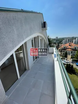 Izdavanje, kuća, 210m², Savski Venac, Beograd - image 2