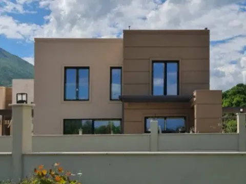 Sale, house, 200m², Danilovgrad, Crna Gora - image 2