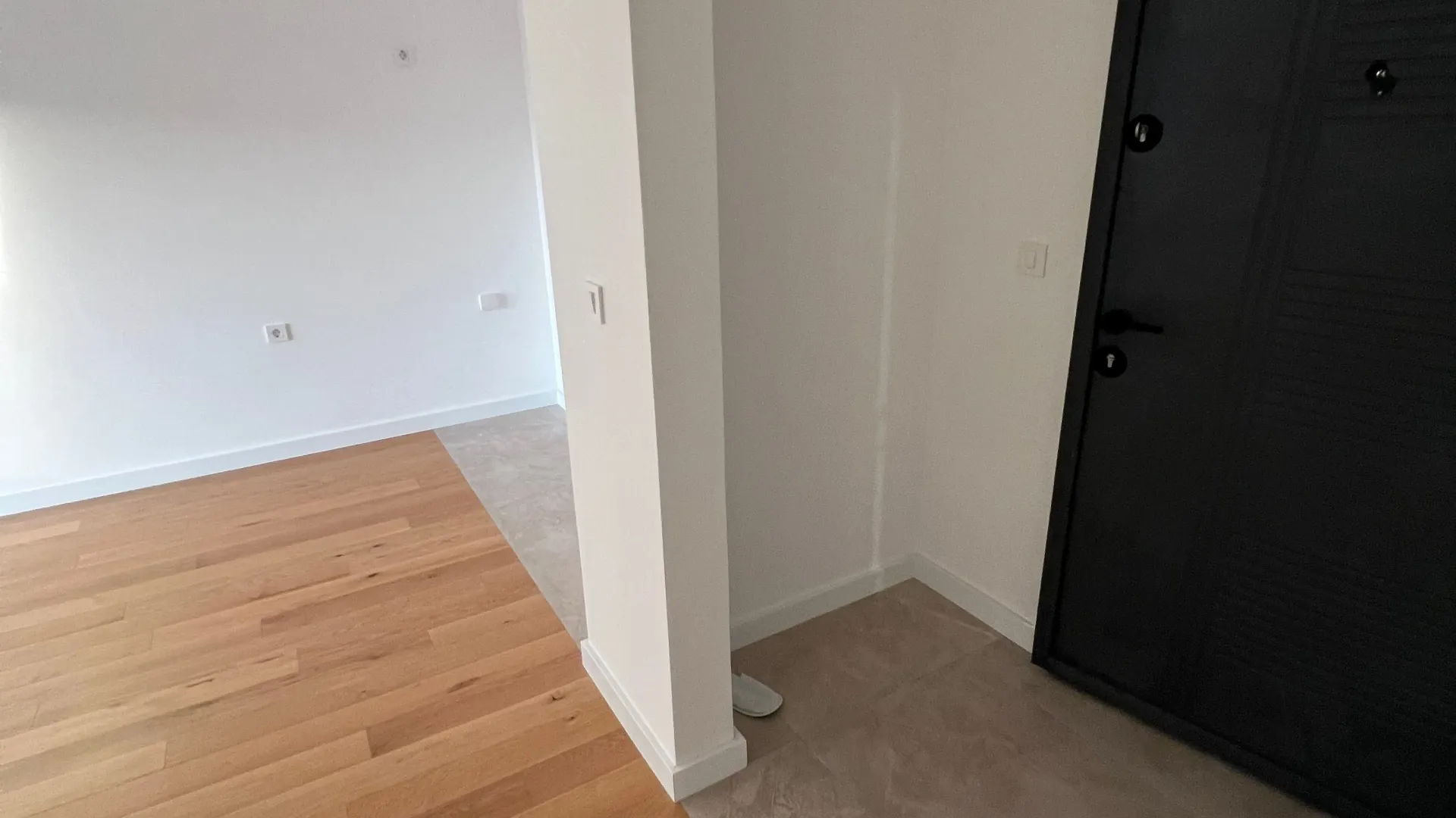 Prodaja, jednosoban stan, 62m², Centar, Bar