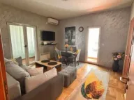 Izdavanje, dvosoban stan, 60m², Rozino, Budva - image 2