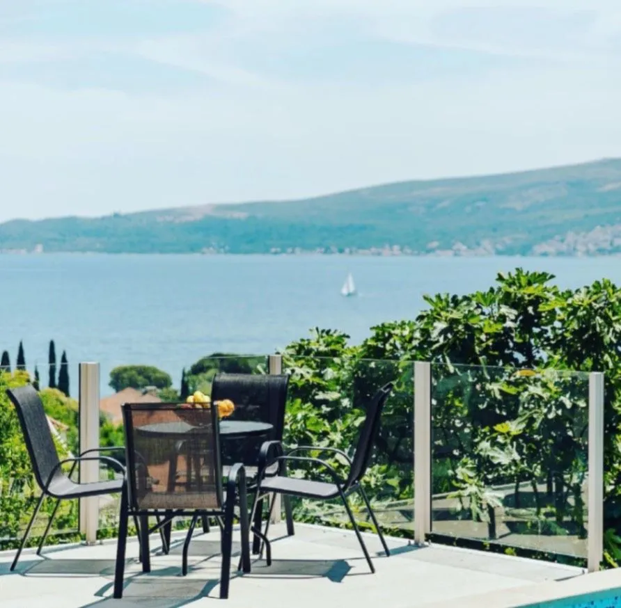 Prodaja, kuća, 380m², Bijela, Herceg Novi
