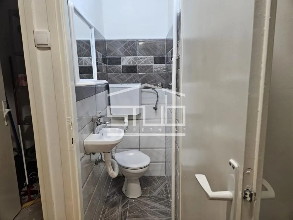 Rent, four bedroom apartment, 94m², Palilula Sve Podlokacije, Beograd