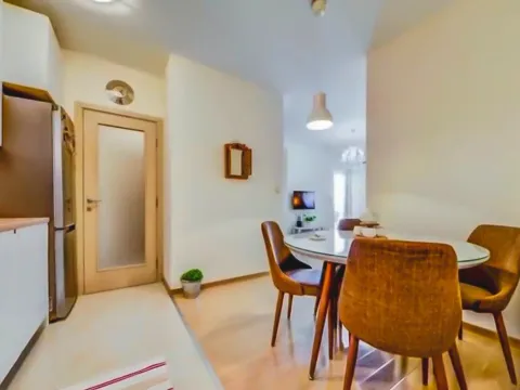 Izdavanje, jednosoban stan, 52m², City Kvart, Podgorica - image 6