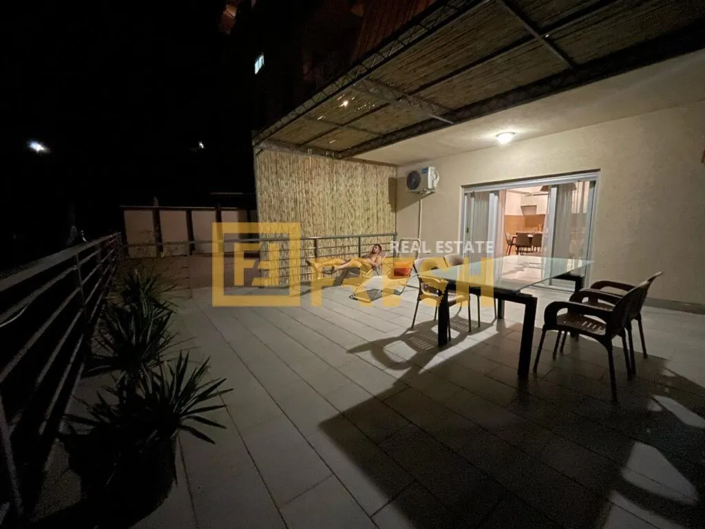 Rent, two bedroom apartment, 113m², Petrovac, Budva
