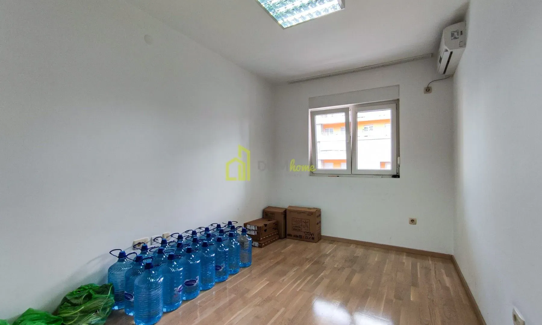 Rent, office space, 75m², City Kvart, Podgorica
