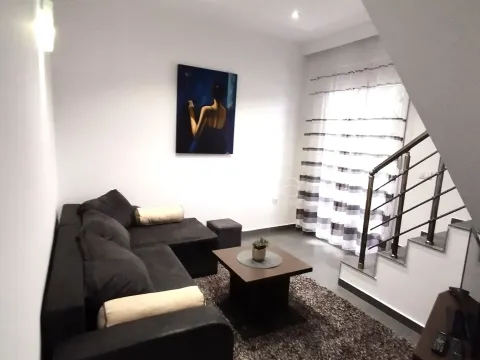 Izdavanje, stan, 70m², Tivat, Crna Gora - image 2