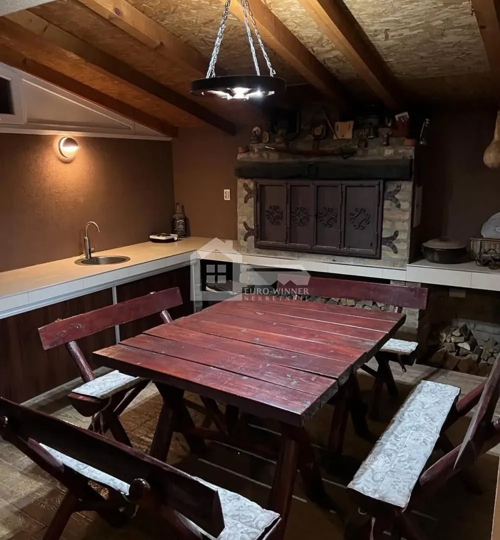 Prodaja, kuća, 162m², Zemun Gornji Grad, Zemun Sve Podlokacije