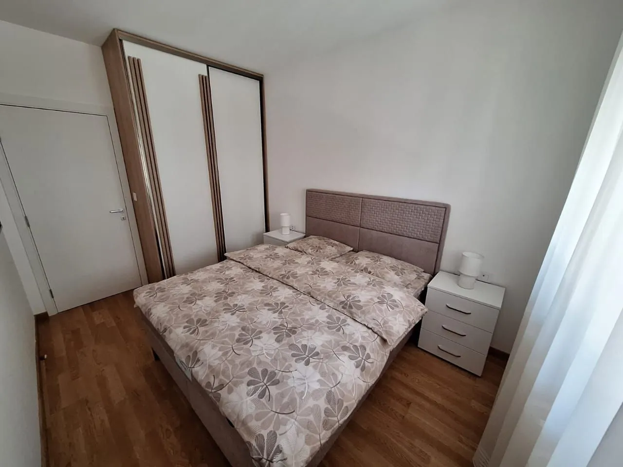 Izdavanje, jednosoban stan, 50m², Stari Aerodrom, Podgorica