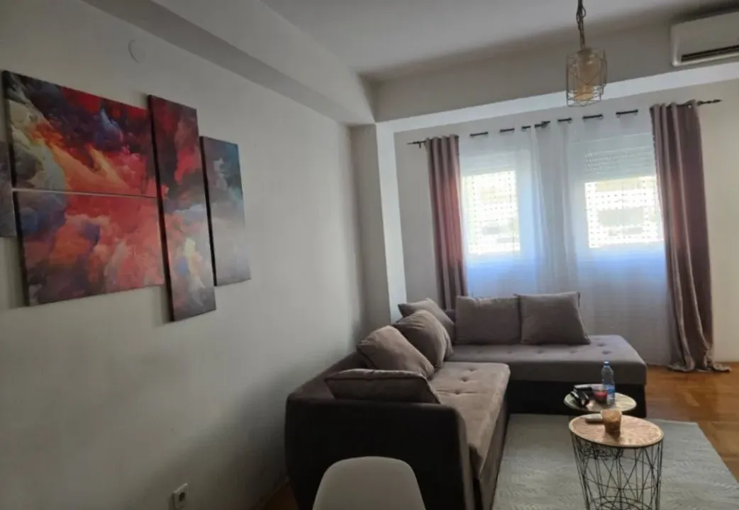 Izdavanje, dvosoban stan, 75m², City Kvart, Podgorica