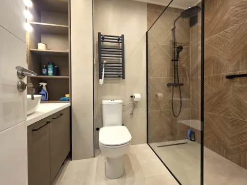 Rent, two bedroom apartment, 75m², Preko Morače, Podgorica - image 11