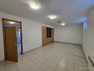 Izdavanje, poslovni prostor, 60m², Zemun Cara Dušana, Zemun Sve Podlokacije - image 4