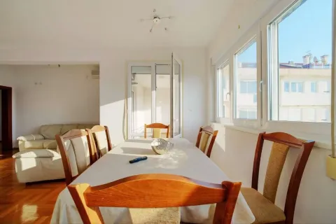 Prodaja, trosoban stan, 104m², Centar, Bar - image 6