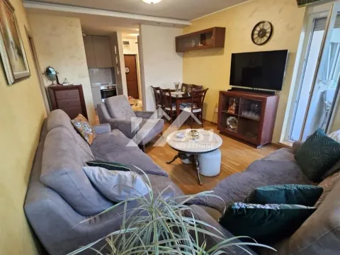 Rent, four bedroom apartment, 72m², Rotkvarija, Novi Sad Sve Podlokacije