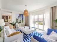 Izdavanje, garsonjera, 40m², Luštica Bay, Tivat - image 4