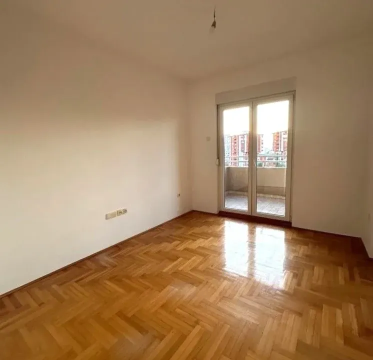 Prodaja, dvosoban stan, 60m², Tuški Put, Podgorica