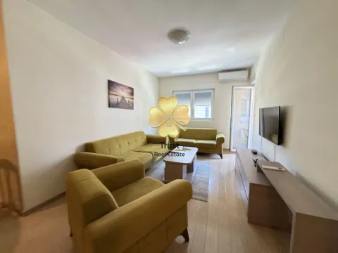 Izdavanje, dvosoban stan, 75m², City Kvart, Podgorica - image 1