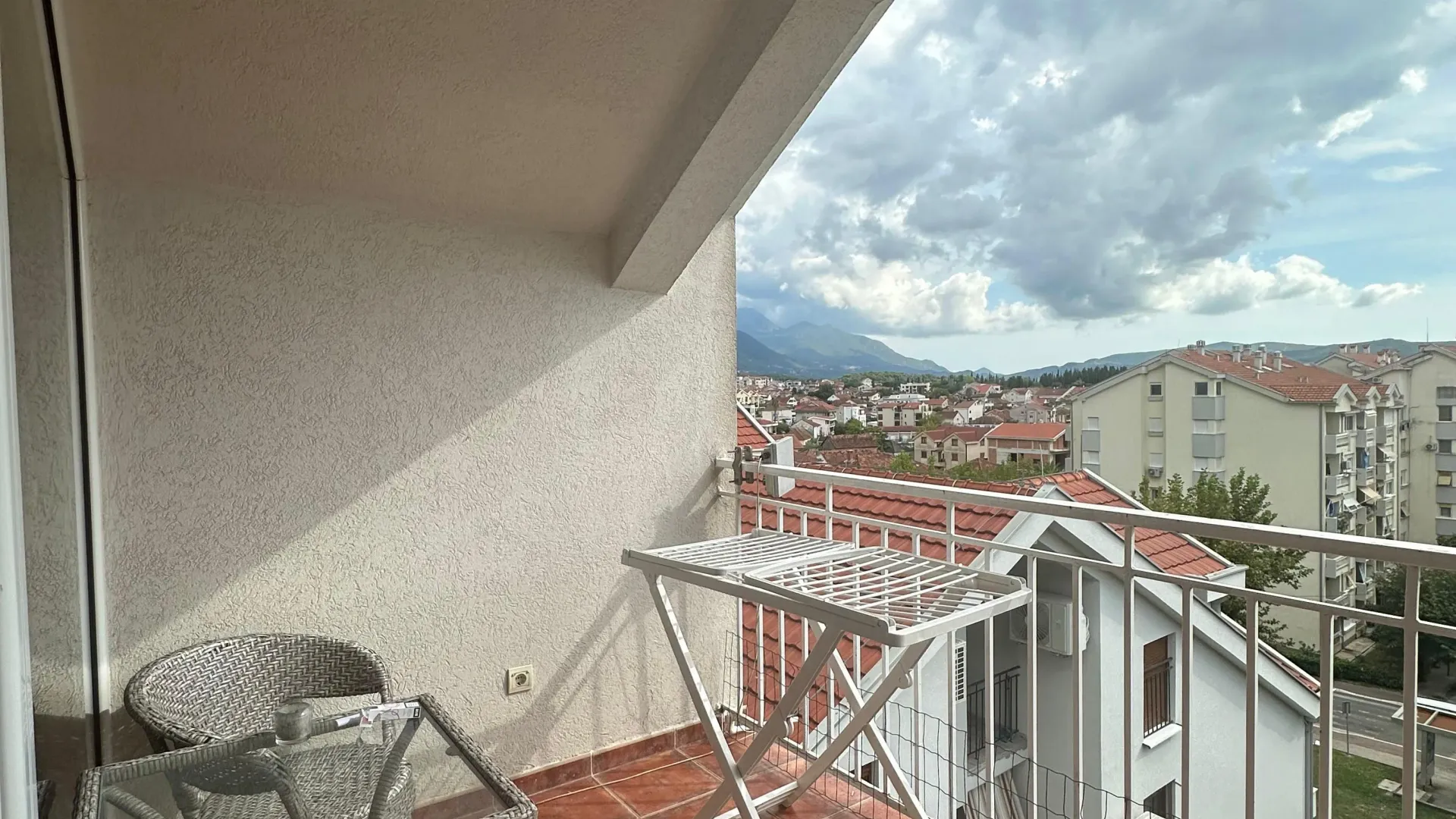 Rent, one bedroom apartment, 56m², Centar, Tivat