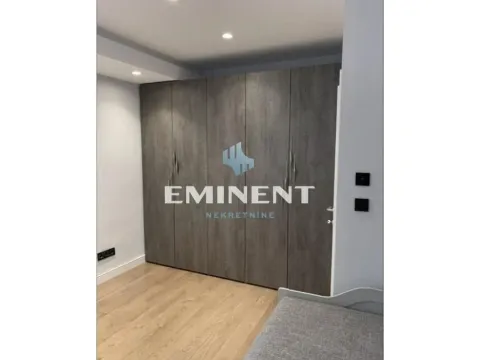 Izdavanje, trosoban stan, 93m², Stari Grad, Beograd - image 15