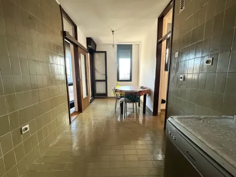 Prodaja, trosoban stan, 96m², Blok 6, Podgorica - image 3