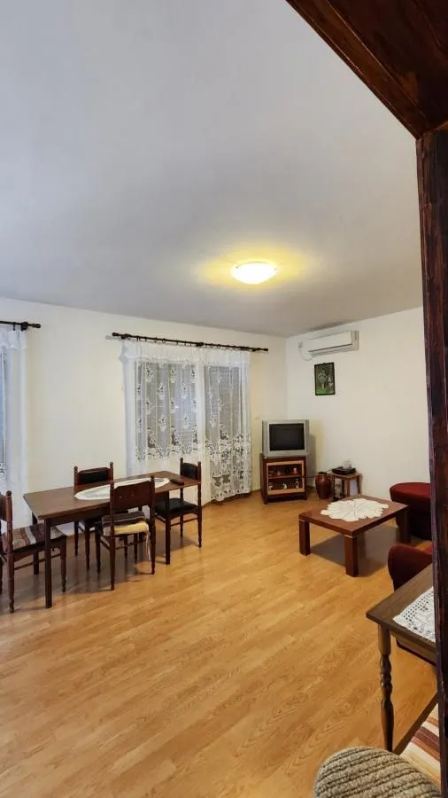 Sale, house, 787m², Kotor, Crna Gora