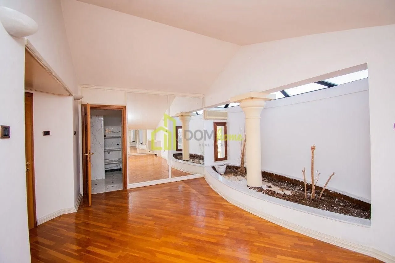 Rent, house, 750m², Gorica C, Podgorica
