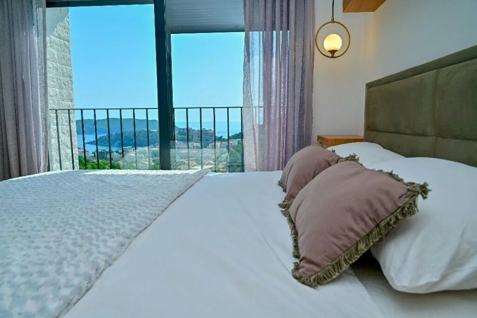 Sale, house, 160m², Bečići, Budva