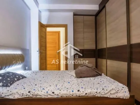 Izdavanje, trosoban stan, 82m², Filmski Grad, Beograd - image 6