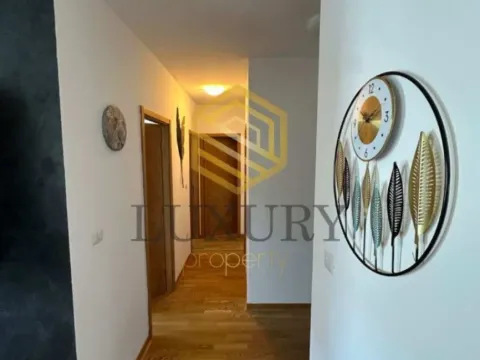 Izdavanje, dvosoban stan, 64m², City Kvart, Podgorica - image 9