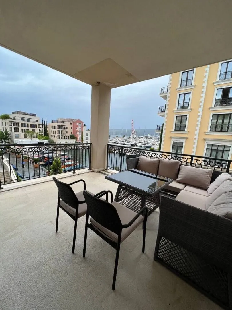 Prodaja, dvosoban stan, 131m², Porto Montenegro, Tivat