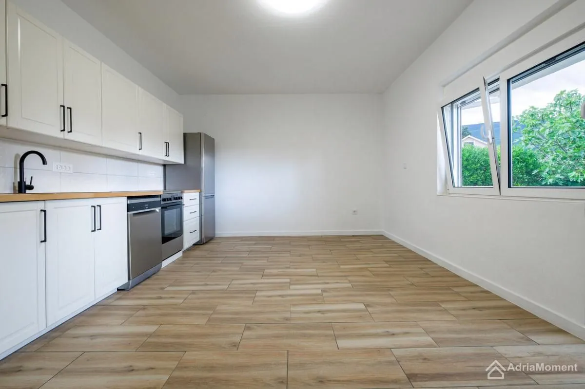 Prodaja, kuća, 118m², Tivat, Crna Gora