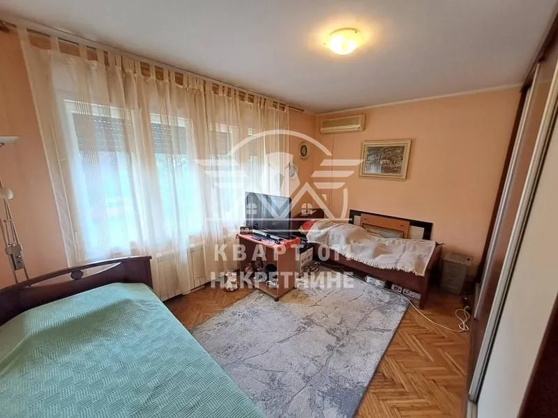 Prodaja, trosoban stan, 57m², Zemun Sve Podlokacije, Beograd