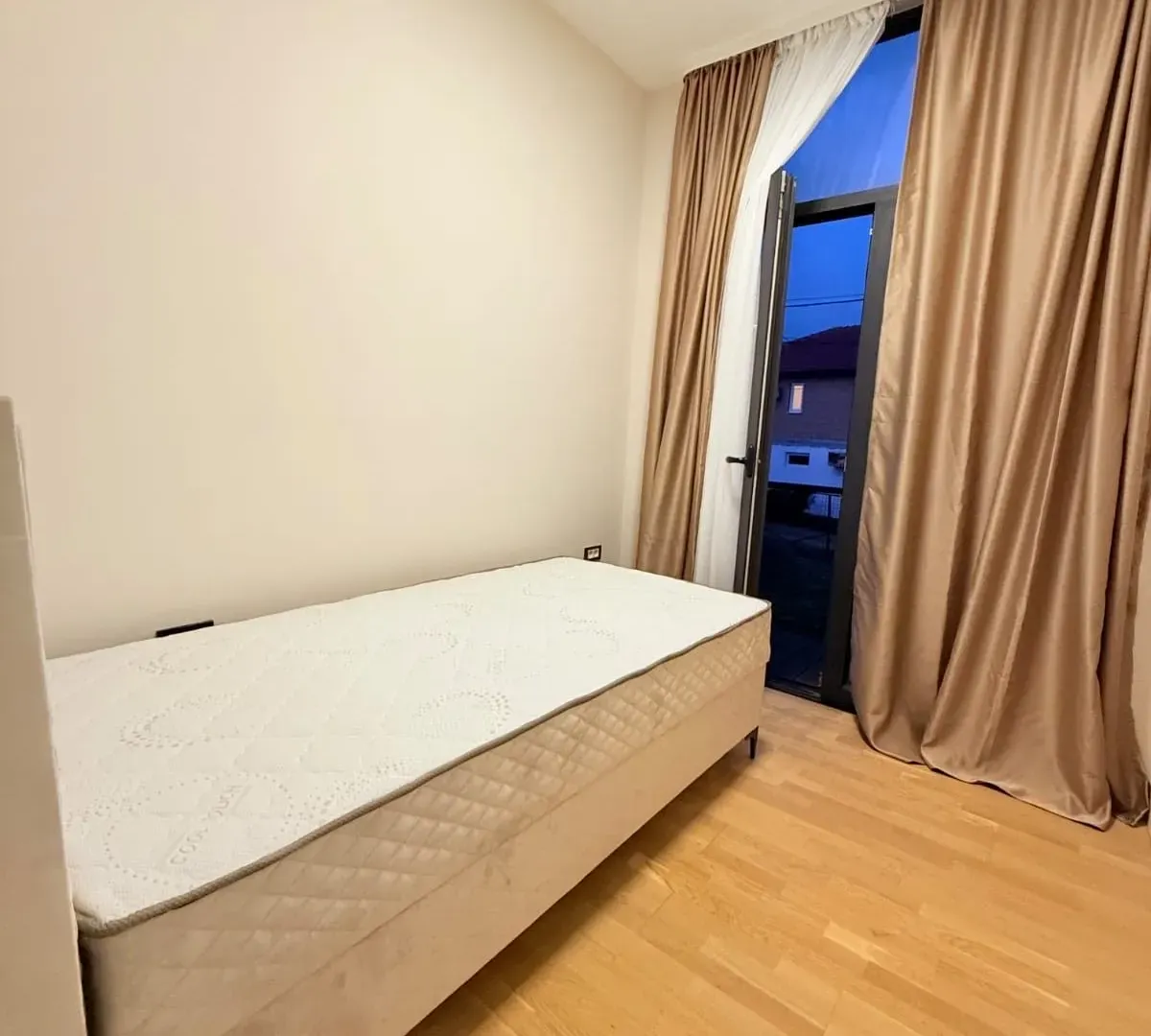 Rent, four bedroom apartment, 75m², Blok 9, Podgorica