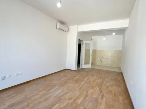 Prodaja, jednosoban stan, 47m², Zabjelo, Podgorica - image 2