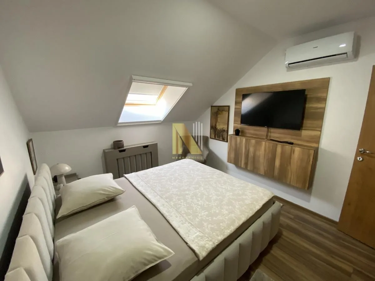 Izdavanje, dvosoban stan, 50m², Centar, Novi Sad
