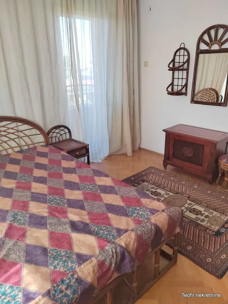 Sale, four bedroom apartment, 107m², Kalenić Pijaca, Vračar Sve Podlokacije