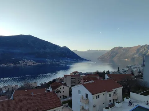 Prodaja, jednosoban stan, 57m², Dobrota, Kotor - image 8