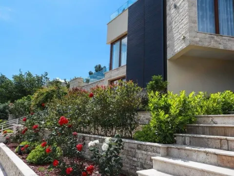 Prodaja, kuća, 600m², Tivat, Crna Gora - image 8