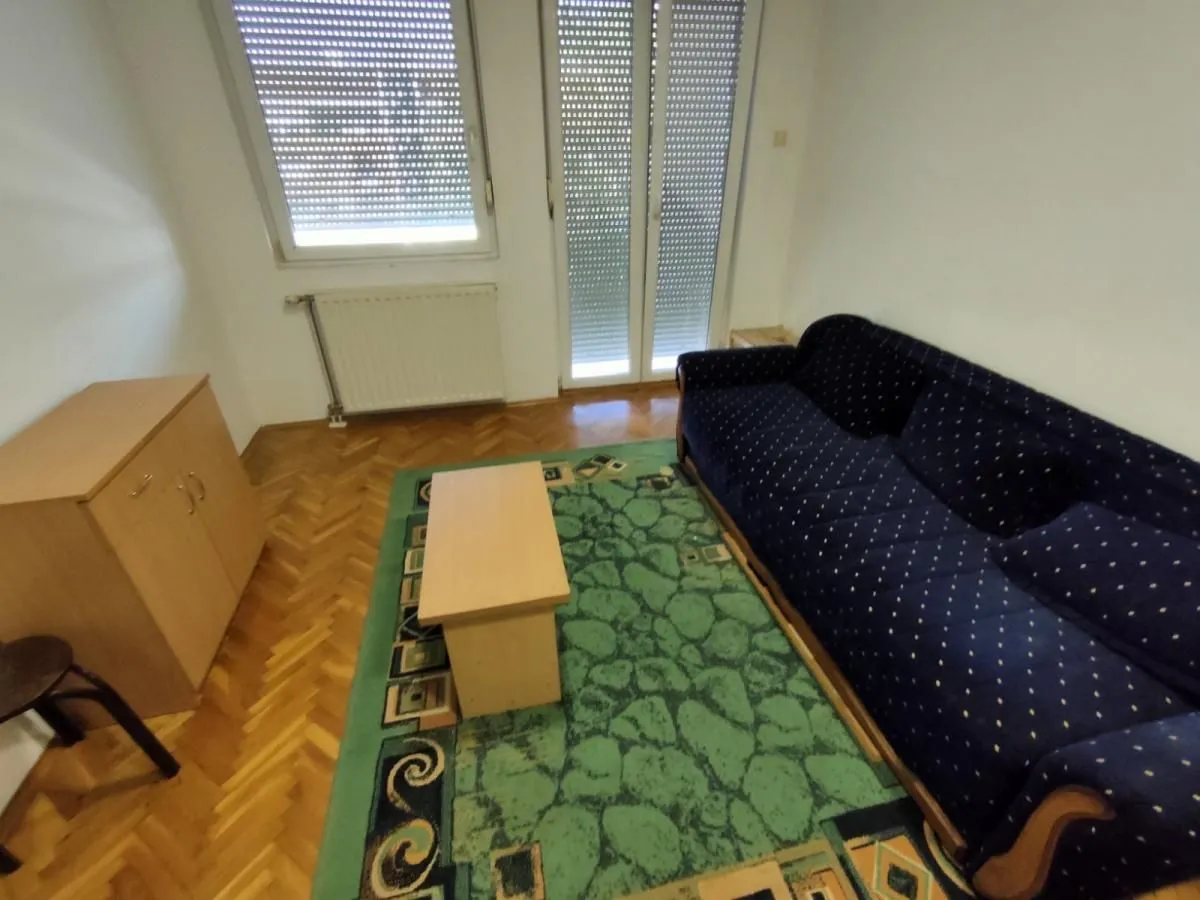 Izdavanje, garsonjera, 25m², Grbavica, Novi Sad Sve Podlokacije