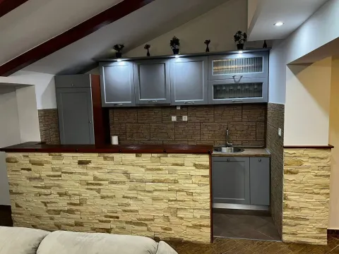 Izdavanje, trosoban stan, 84m², Mažina, Tivat - image 12