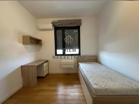 Izdavanje, trosoban stan, 95m², Podgorica, Crna Gora - image 18