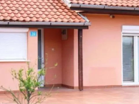 Prodaja, kuća, 77m², Zlatica, Podgorica - image 2