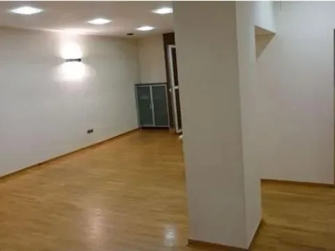 Izdavanje, poslovni prostor, 80m², Stari Grad, Beograd - image 6