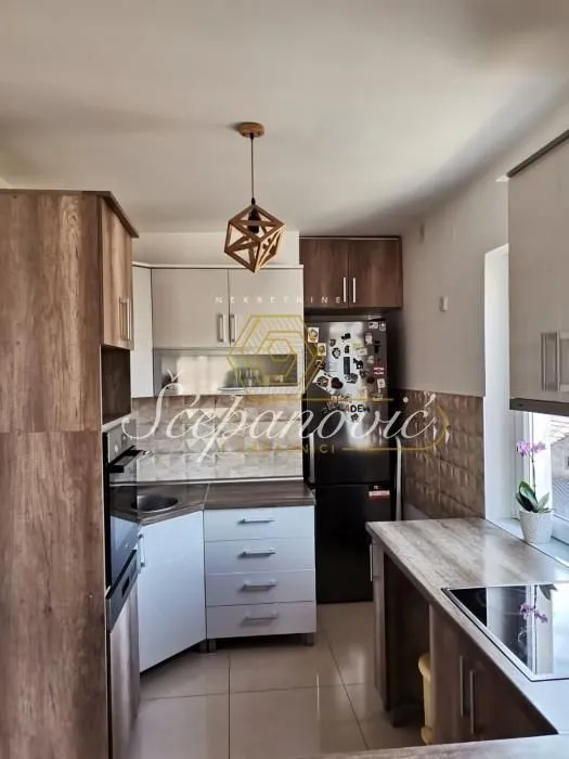 Prodaja, trosoban stan, 87m², Telep južni, Novi Sad Sve Podlokacije